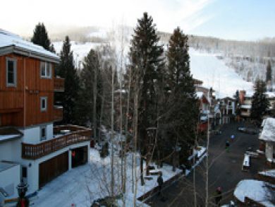 VAIL VILLAGE STEPS TO GONDOLA ONE!